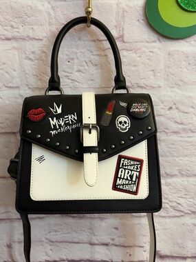 Cruella Deville LOUNGEFLY crossbody with matching wallet